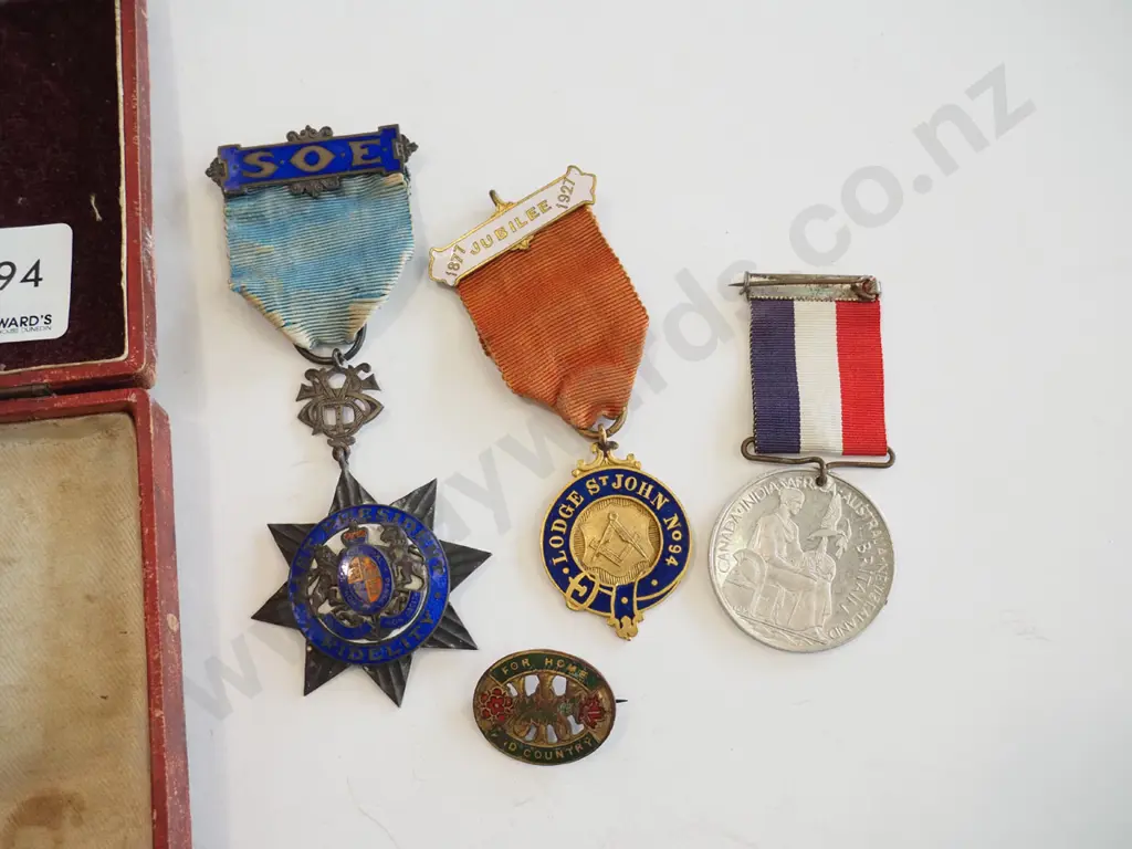 box of various medals Image 1++