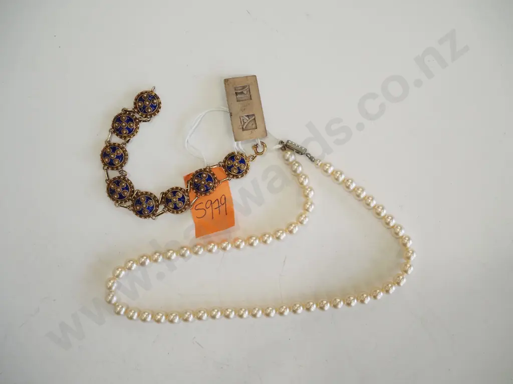 necklace and bracelet Image 1++