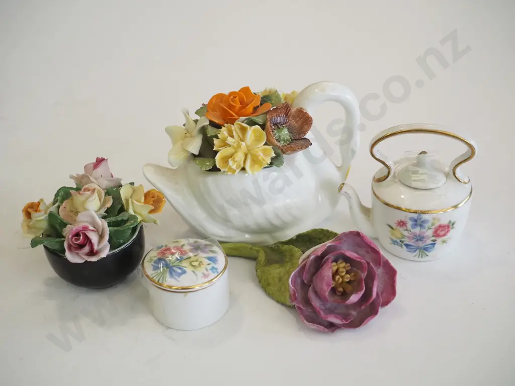 floral sprays, swan, tiny tea pot etc Image 1++