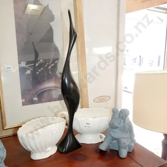 2x sculptures, 2x vases, bird figurine H-430