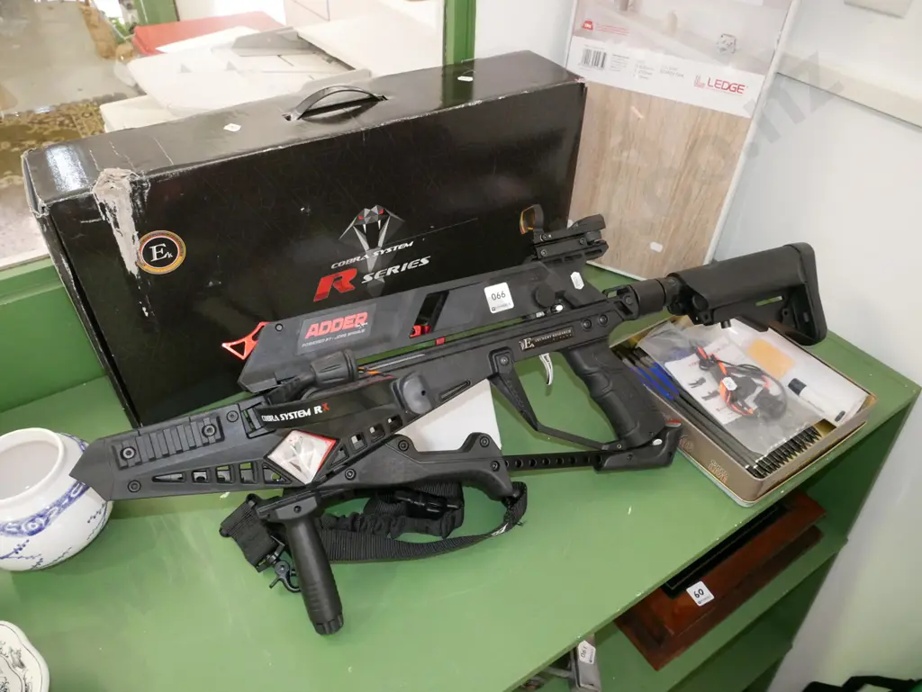 Cobra system R series cross bow with additional strings and bolts Image 1++