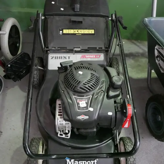 Masport 4 stroke mower with Briggs & Stratton motor