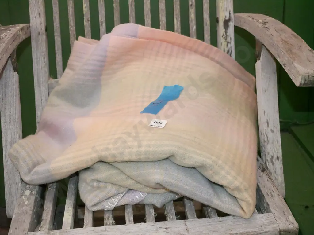 woollen blanket Image 1++