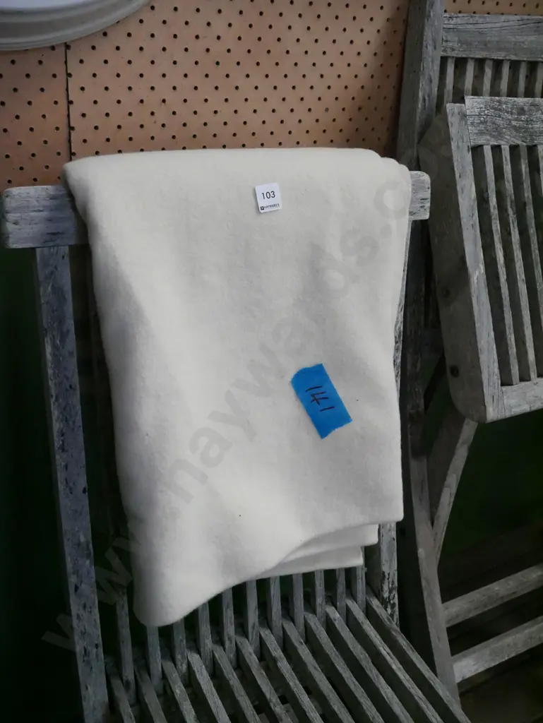 woollen blanket Image 1++