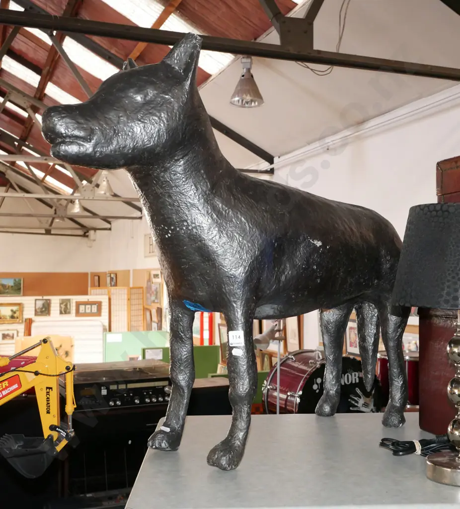 fibreglass dog figurine - damage H-700 Image 1++