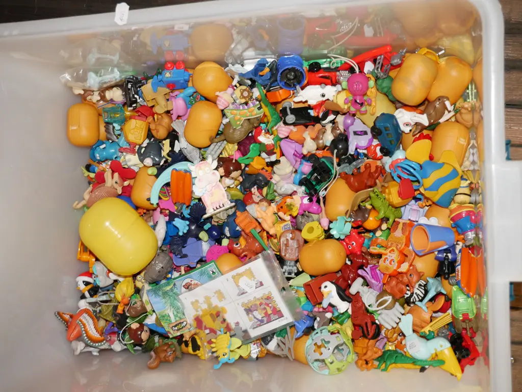 plastic tub of various childrens toys Image 1++