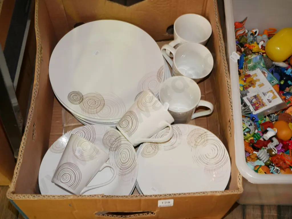 box of modern Harrison and Lane dinner items Image 1++