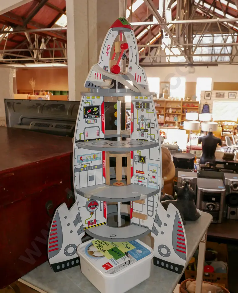 toy space ship with additional pieces H-730 Image 1++