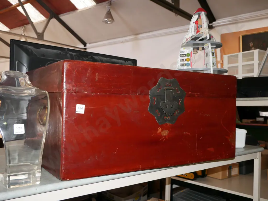 Asian lacquer storage trunk H-340 W-740 D-470 Image 1++