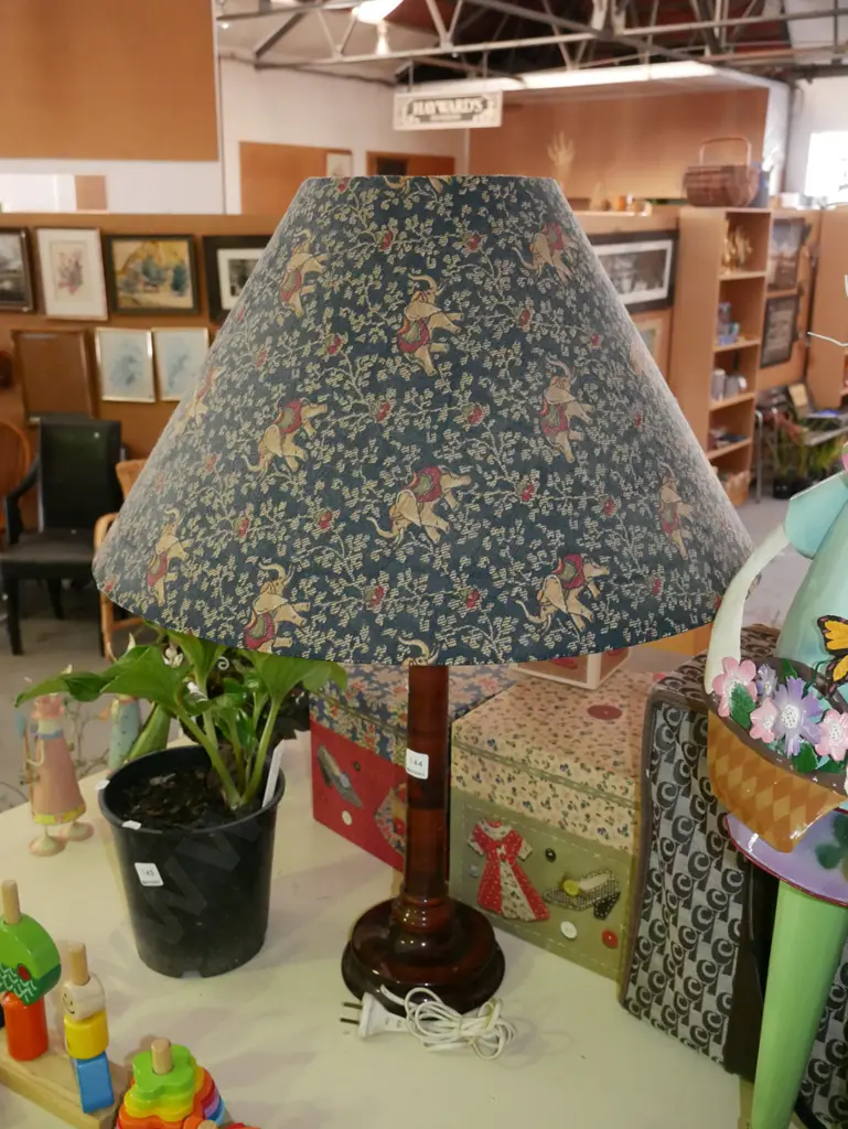 wood based table lamp H-770 Image 1++