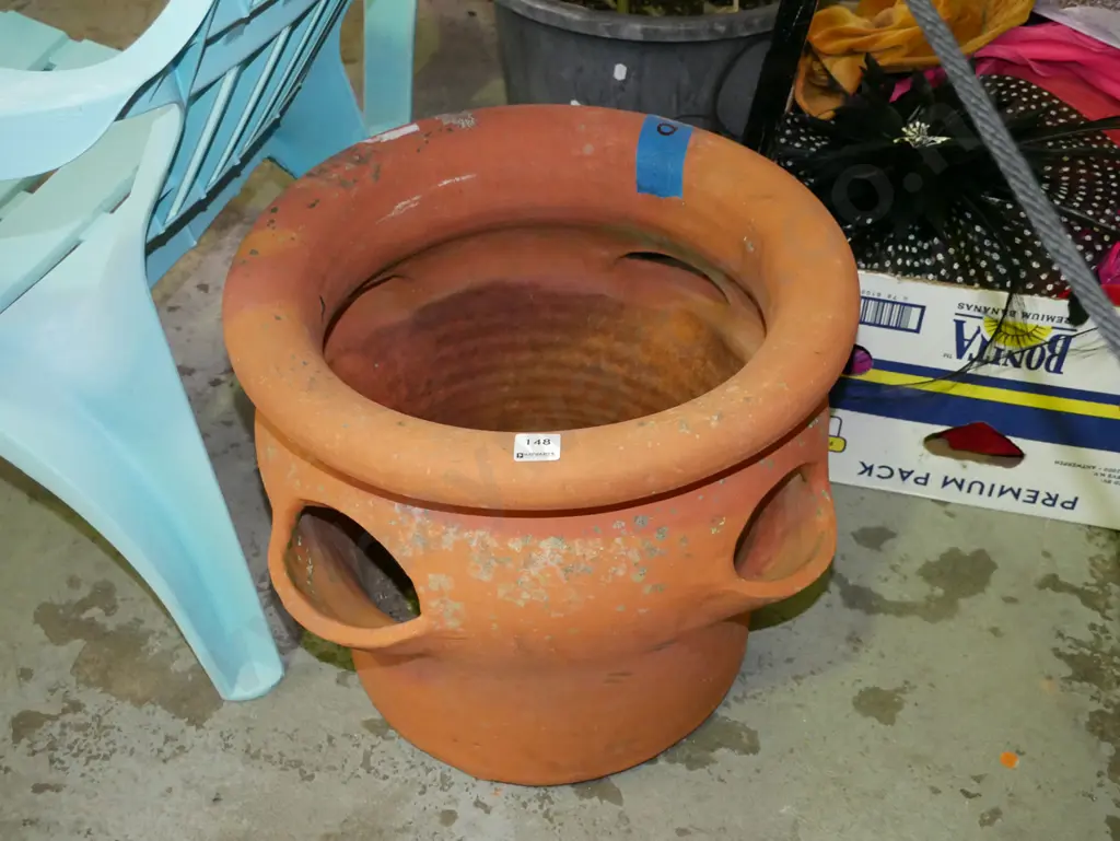 terracotta strawberry planter H-380 Image 1++