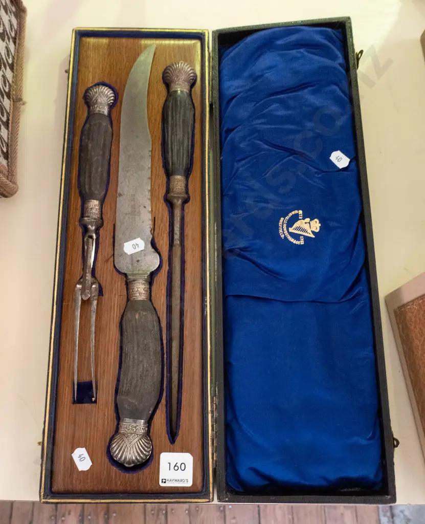 cased carving set Image 1++