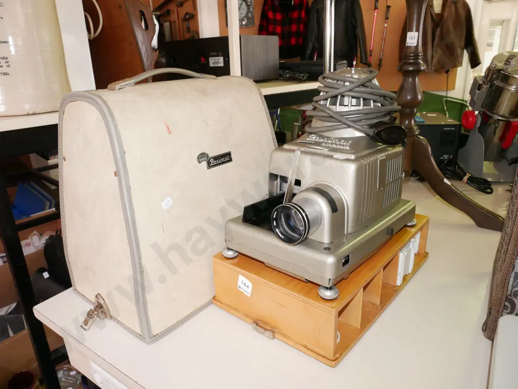 Paximat slide projector Image 1++
