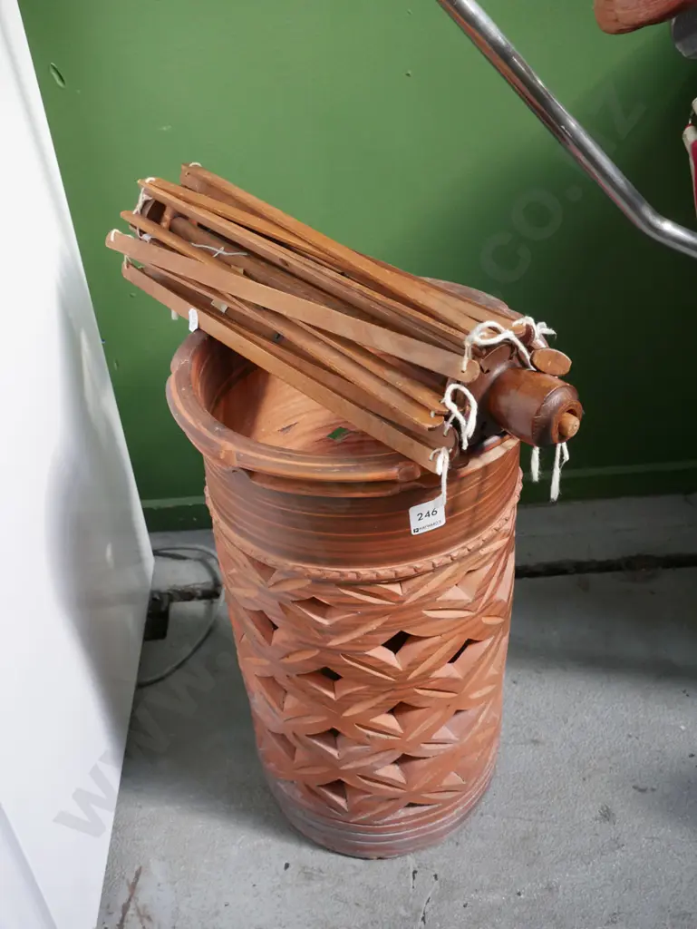 terracotta umbrella stand, swift for winding wool Image 1++