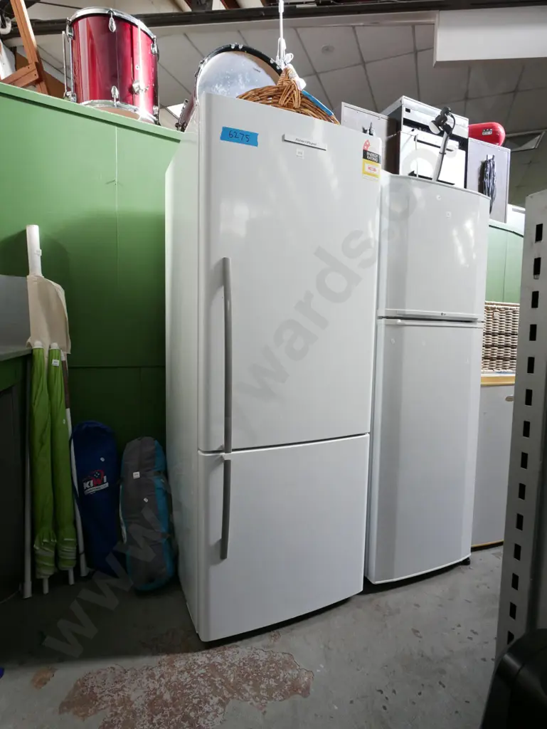F&P fridge/freezer H-1700 W-640 D-660 Image 1++