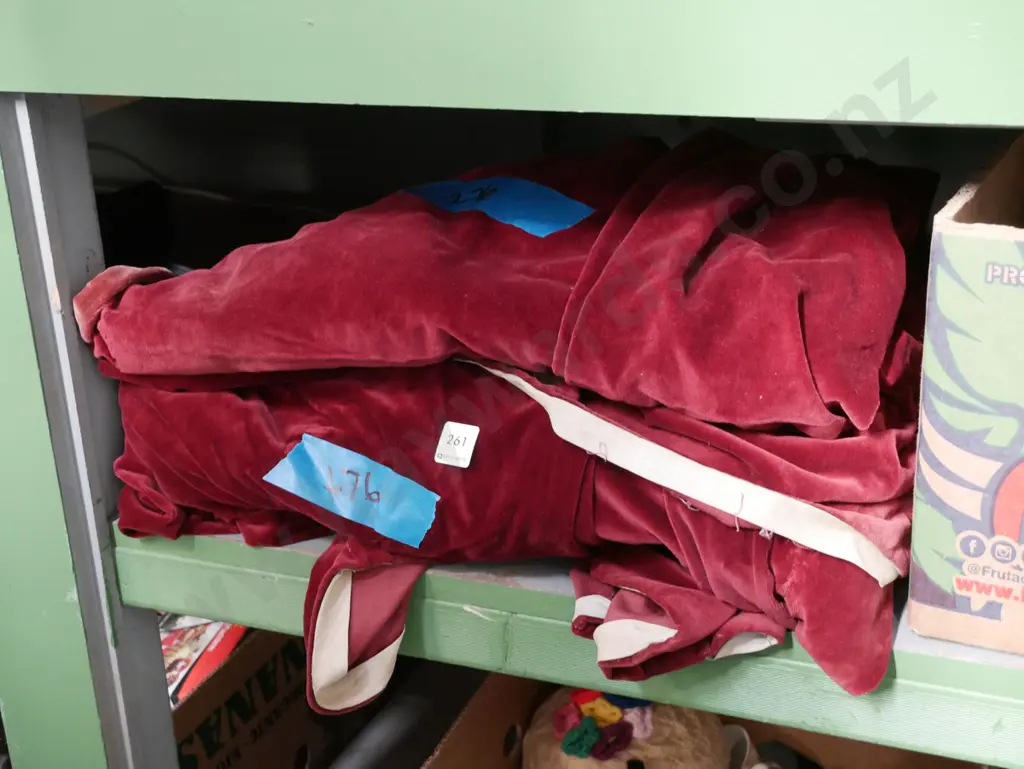red velvet curtains Image 1++