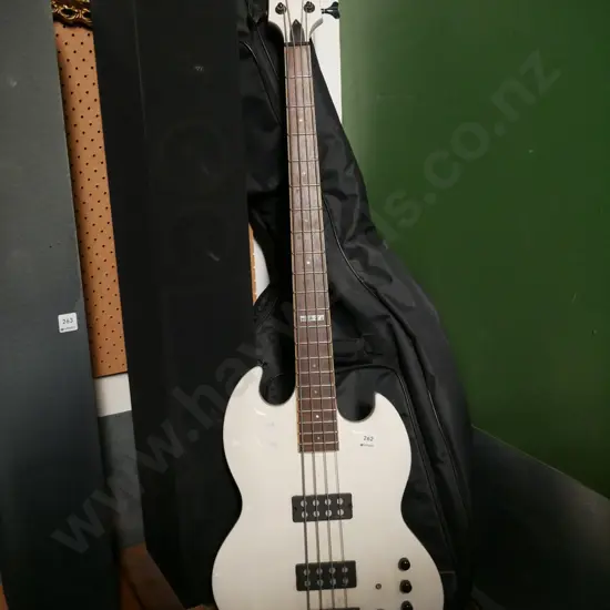 LTD Viper 254 bass guitar - missing one knob