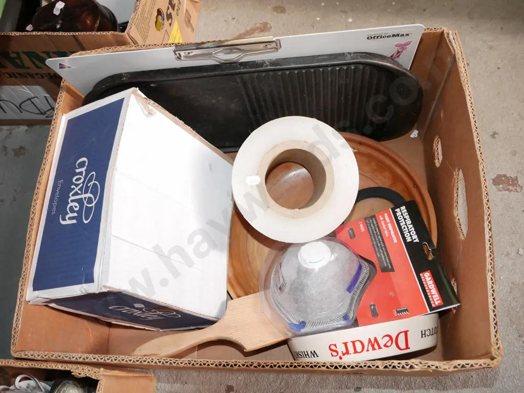 box; envelopes, wooden bowl, butter pats etc Image 1++