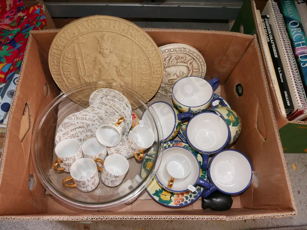 box; wall plaques, Temuka cups, saucers, glass bowl etc Image 1++