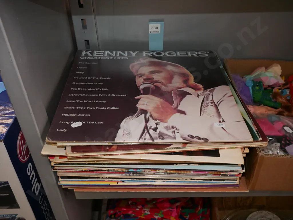 LPs; Kenny Rogers, Bert Bacharach Cat Stevens etc Image 1++