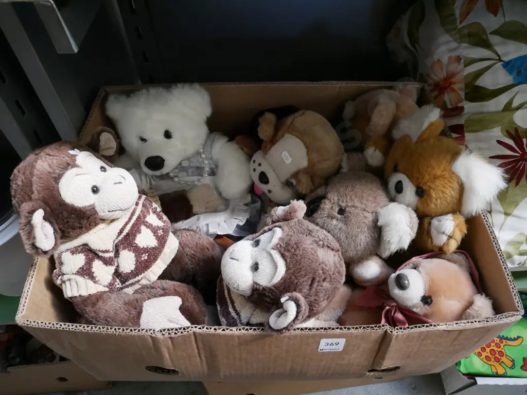 box of soft toys Image 1++