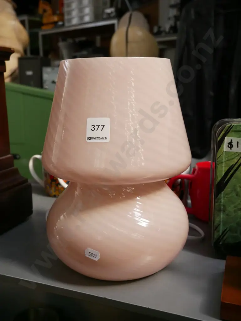 1980s pink glass table lamp Image 1++