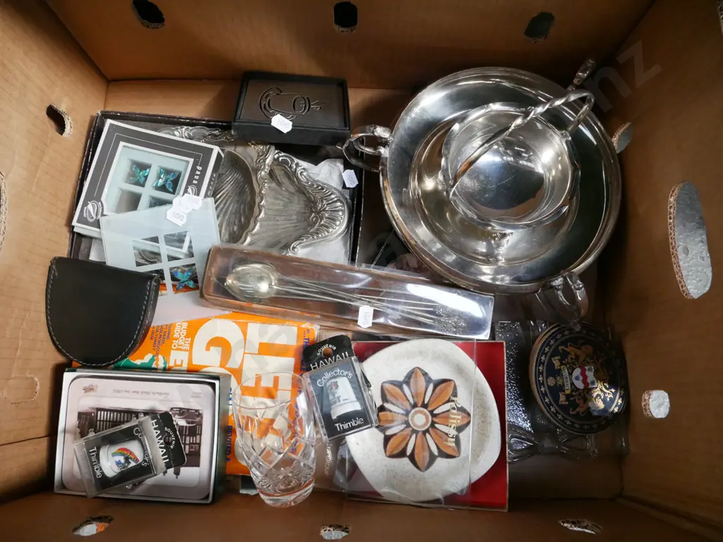 box; heavy plated ware dragon themed bowl, collectable thimbles, tumbler etc Image 1++