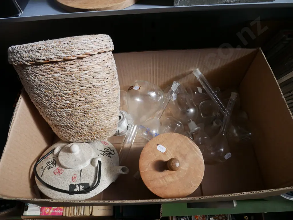 box; lidded canister, lab glass ware etc Image 1++