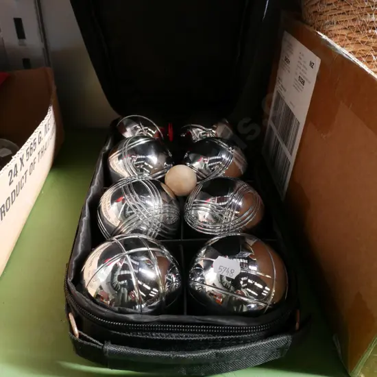 cased petanque