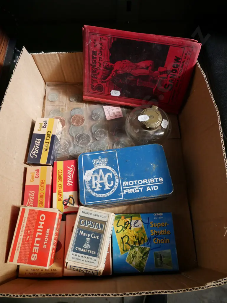 box; first aid kit, collector coins, herbs etc Image 1++