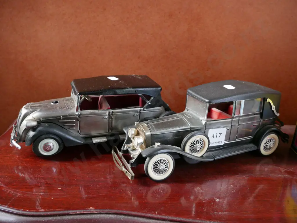 2x model vintage cars Image 1++