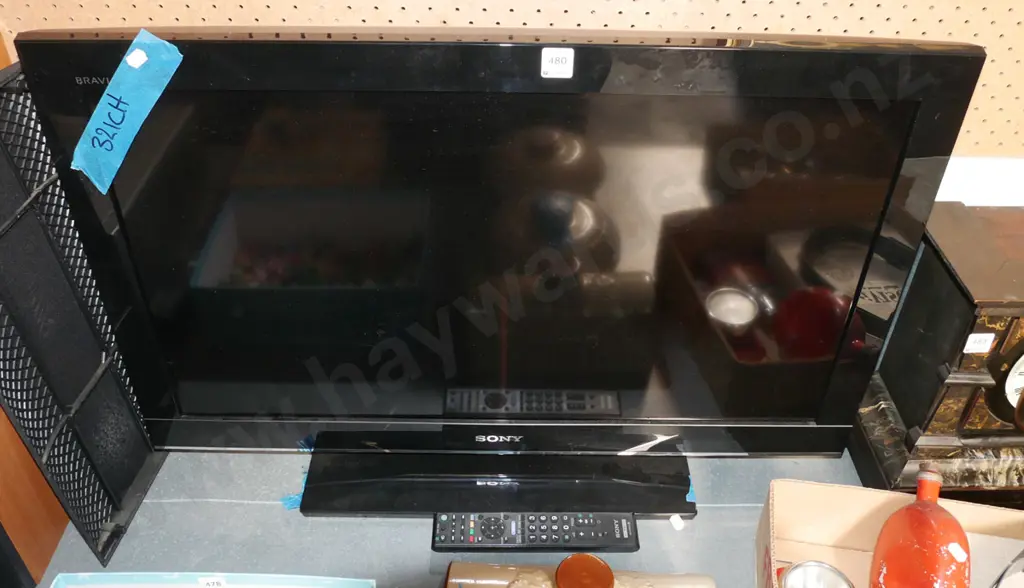 Sony Bravia 30" TV Image 1++