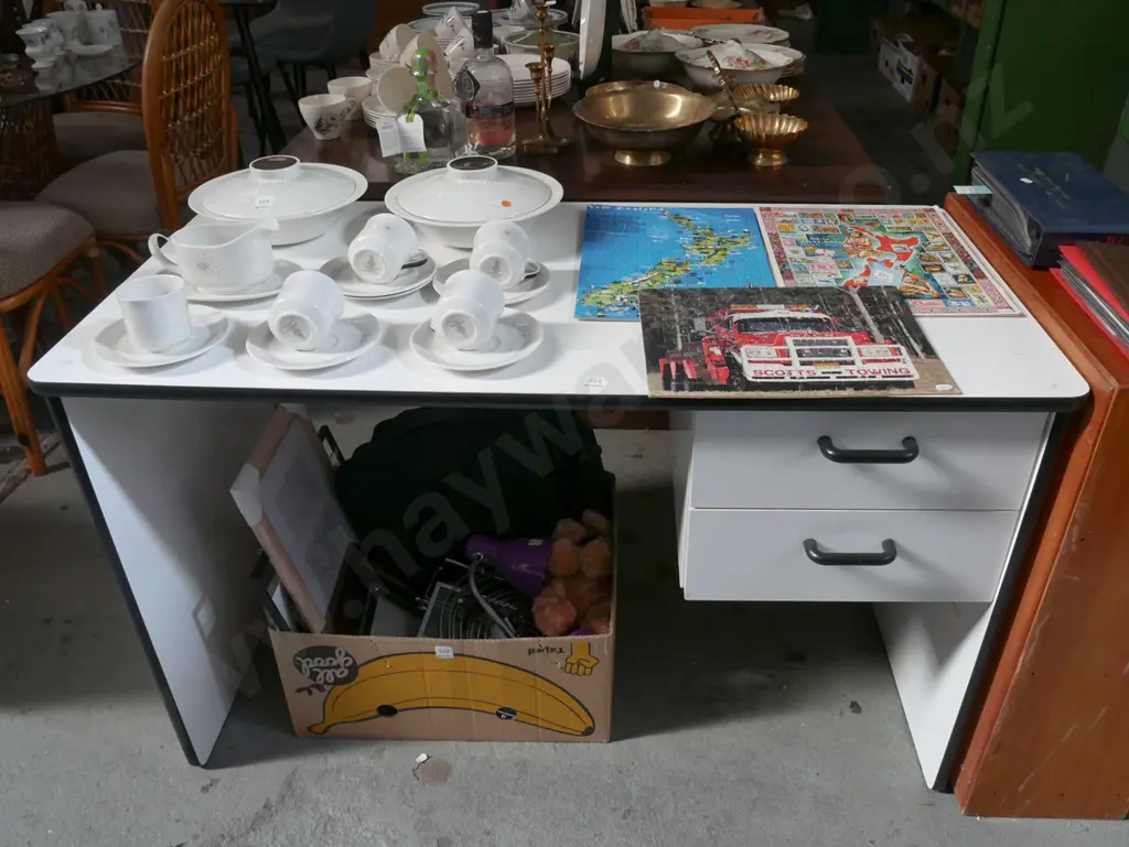 1980s mdf melteca 2 drawer study desk H-720 W-1180  D- Image 1++