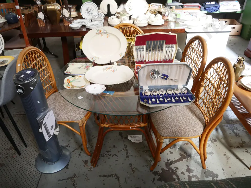 bamboo and glass top pedestal tabel with 4 matching bamboo and upholstered chairs Image 1++