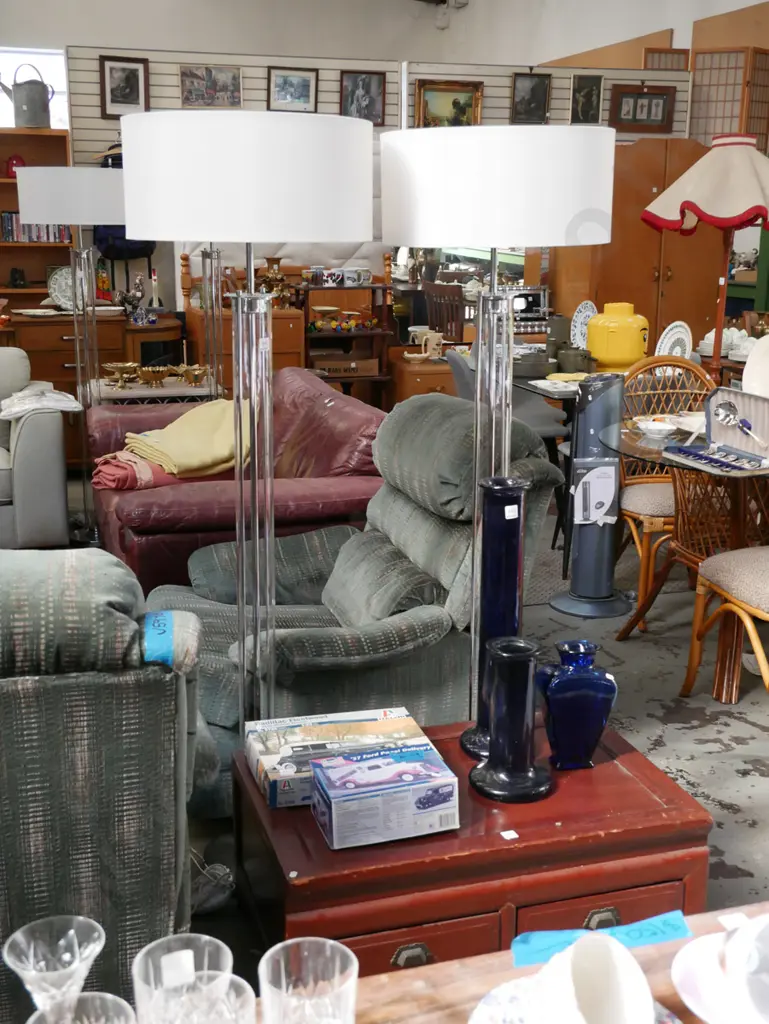 pair of modern glass and chrome standard lamps H-1610 Image 1++