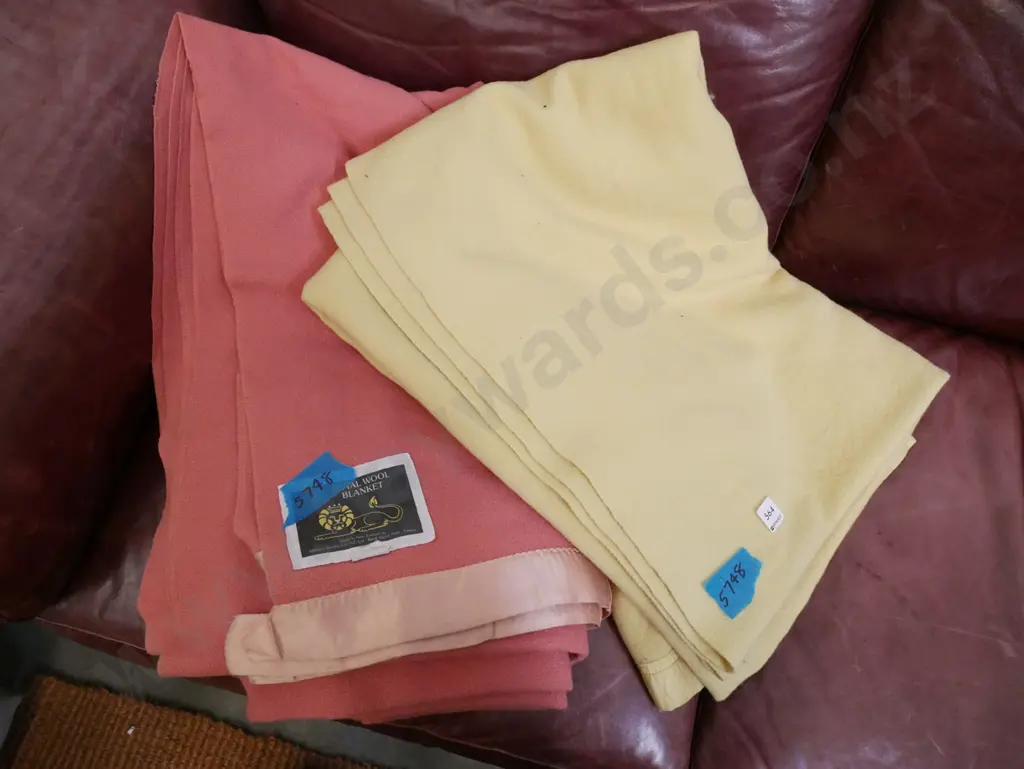 yellow and pink woollen blankets Image 1++