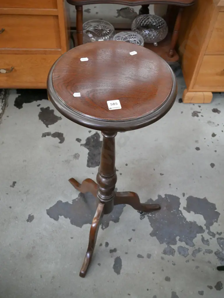 mahogany wine table Image 1++