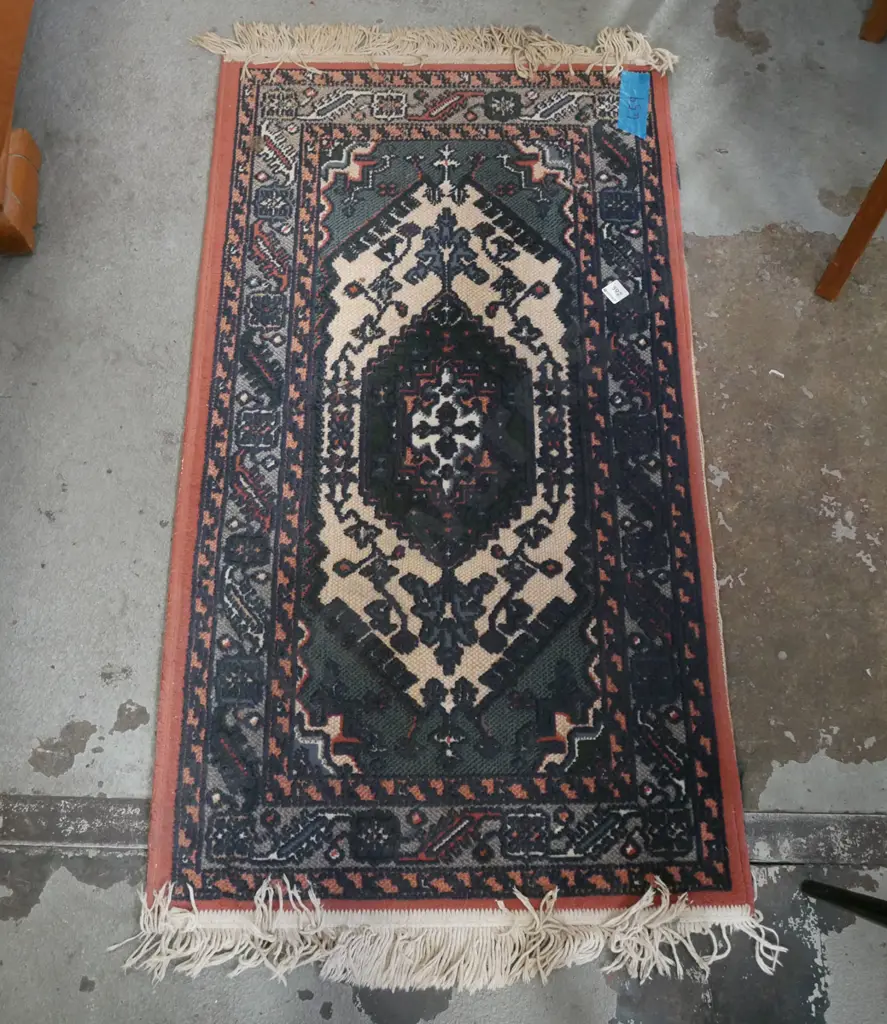 small acrylic floor mat L-1080 W-600 Image 1++