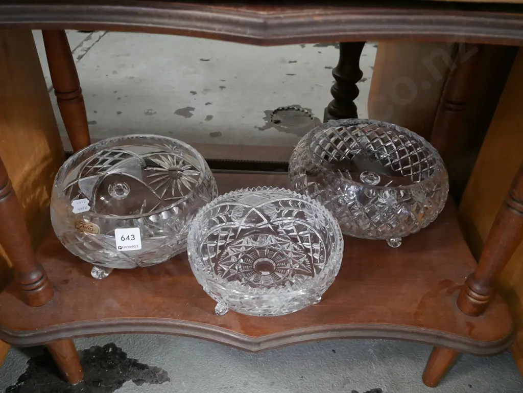 3 x footed cut crystal bowls Image 1++