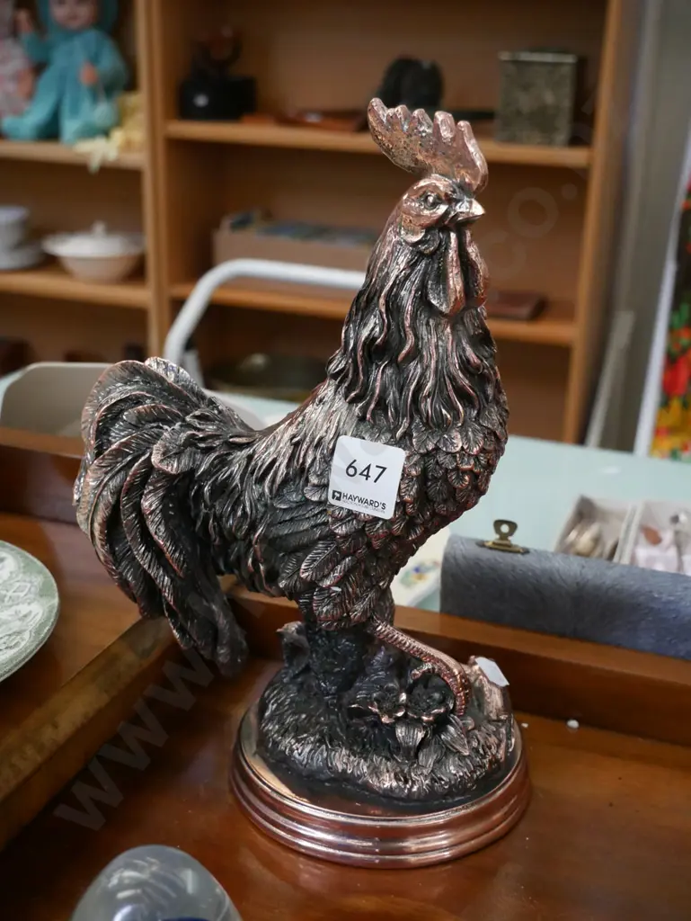 heavy cast metal rooster figurine H-270 Image 1++