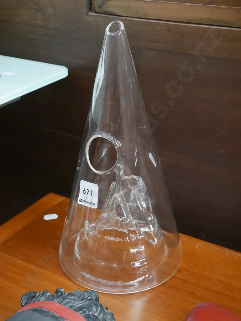 unusual pyramid wine glass decanter Image 1++