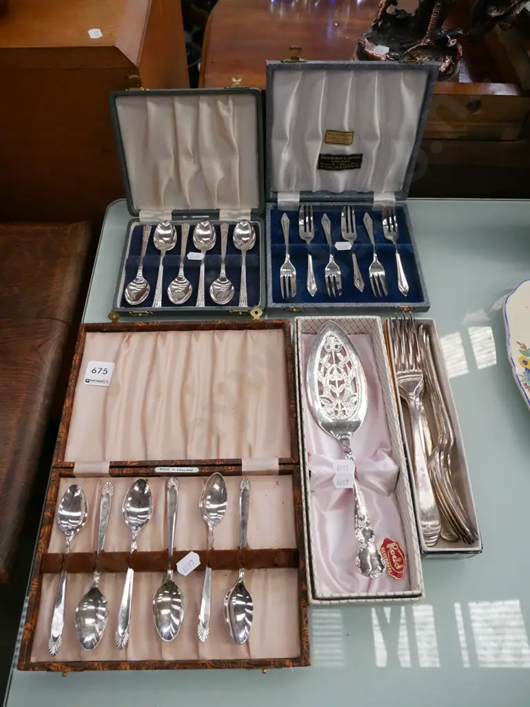 cased cutlery Image 1++