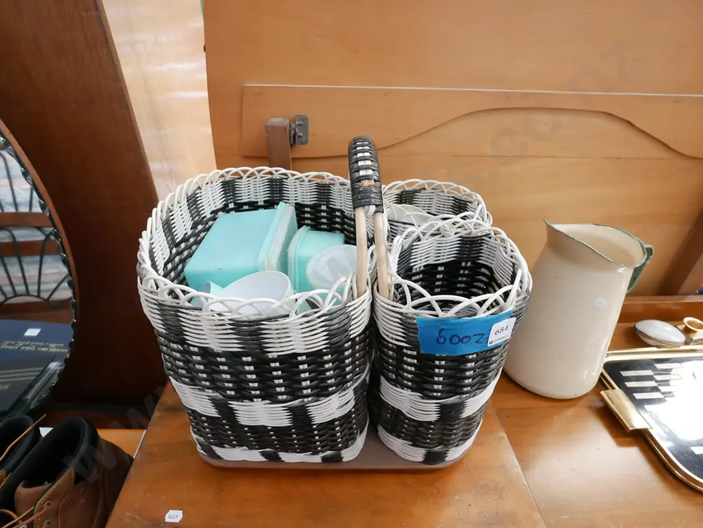 retro woven plastic basket with plastic picnic ware Image 1++