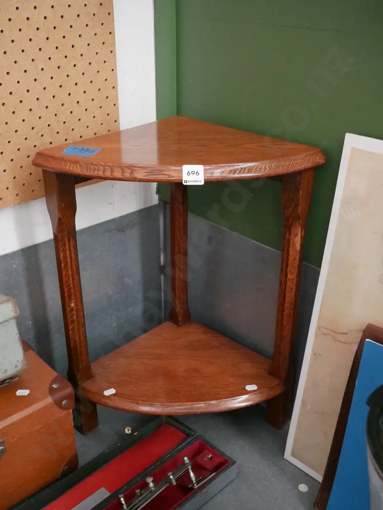 small oak corner shelf Image 1++