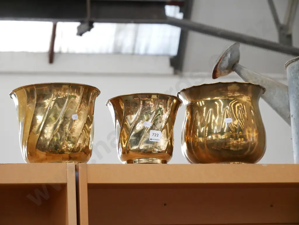 3x brass jardinieres Image 1++
