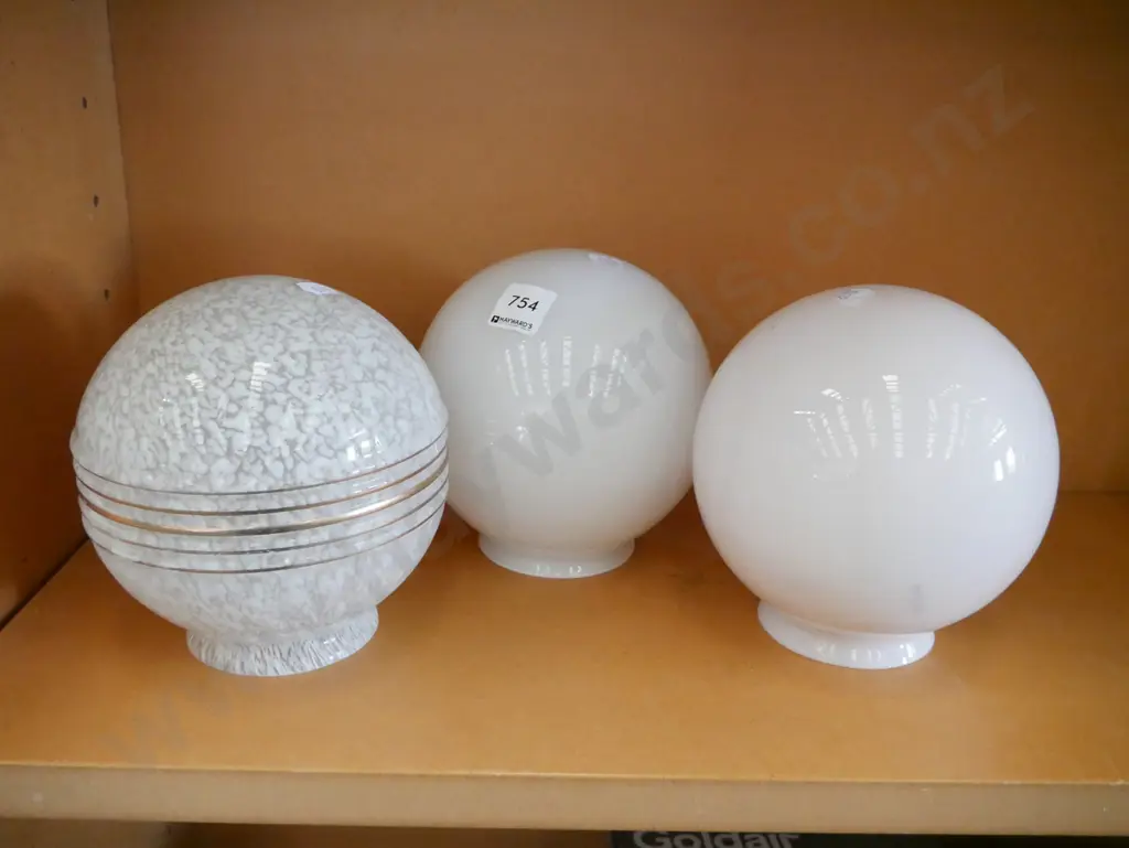 3x deco globe light fittings Image 1++