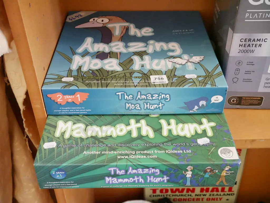 2x board games - Moa Hunting, Mammoth Hunt Image 1++