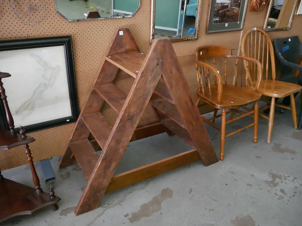 rimu library ladder Image 1++