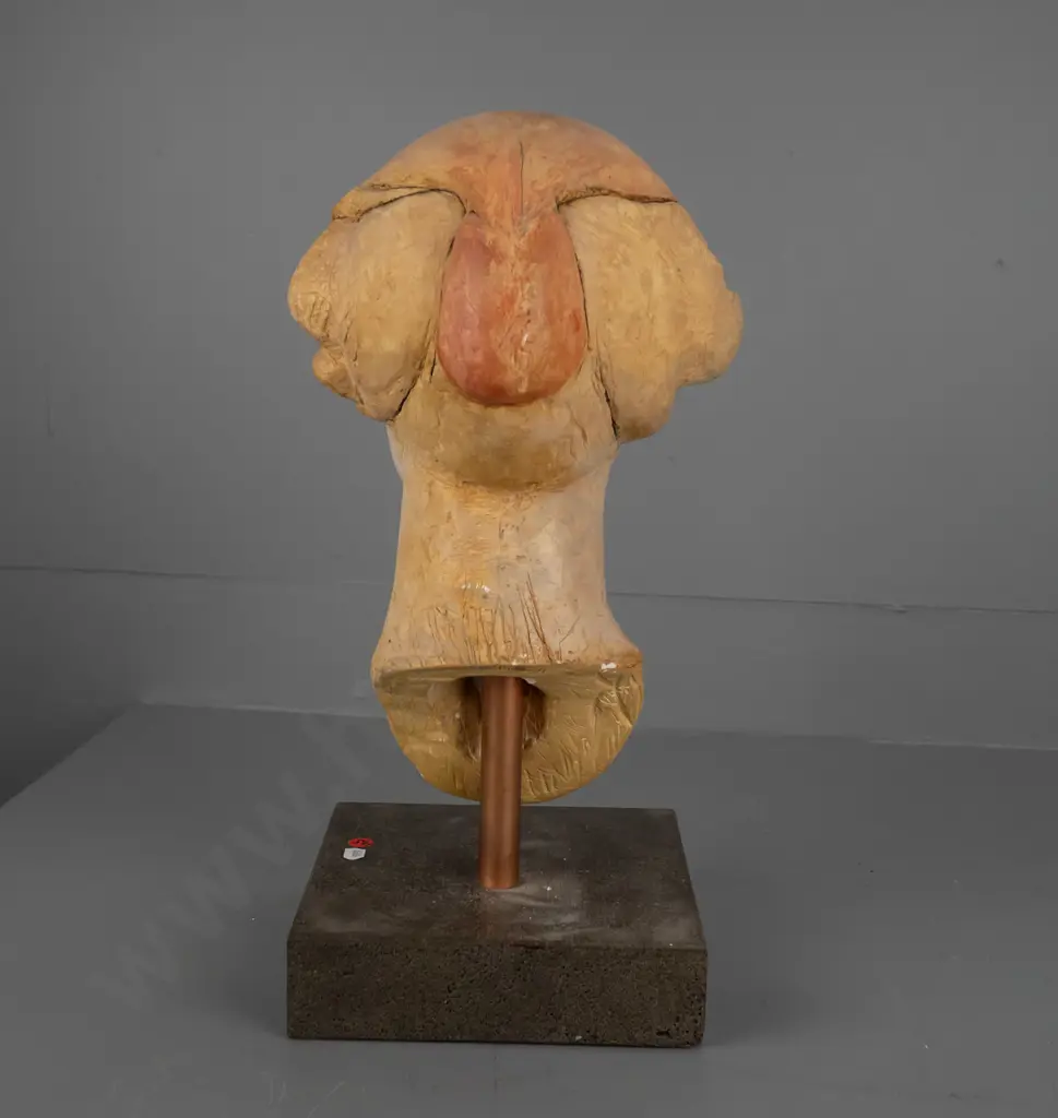 Margriet Wundhusen 2006, -  plaster head on stand "Renaiss Woman"  H-440 Image 1++