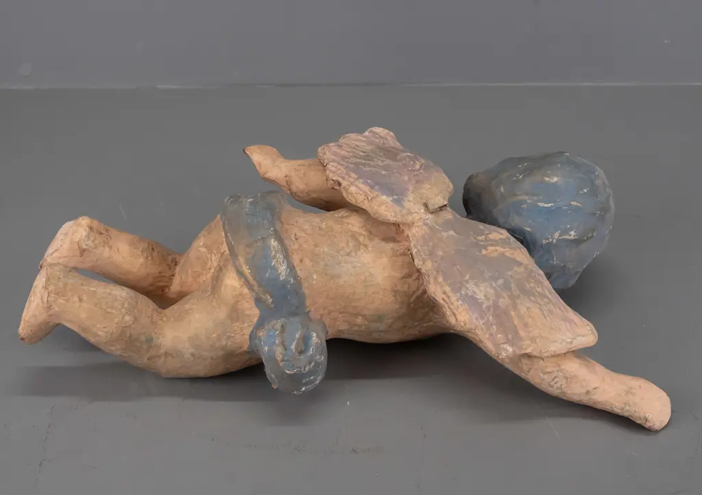 unknown artist - papier-mâché cherub H-440 Image 1++